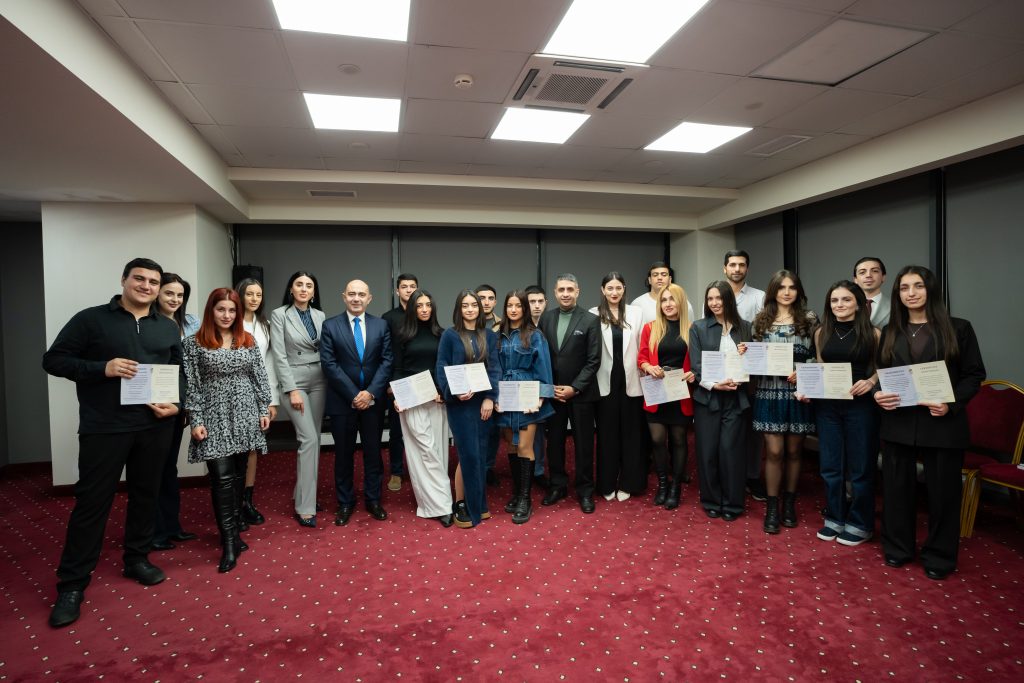 ԼՔԴ 13-րդ դպրոցի ավարտական միջոցառումը ԼՔԴ 13-րդ դպրոցի ավարտական միջոցառումը